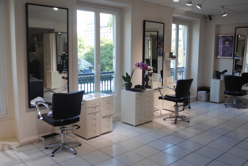 salon-coiffure-PIGNANS-min_floor-home-office-property-living-room-room-781228-pxhere.com